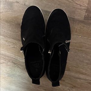 Men's Black Slip-On Shoes